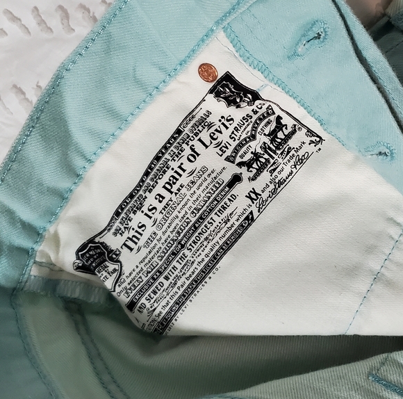 Levi's shorts - Picture 4 of 4